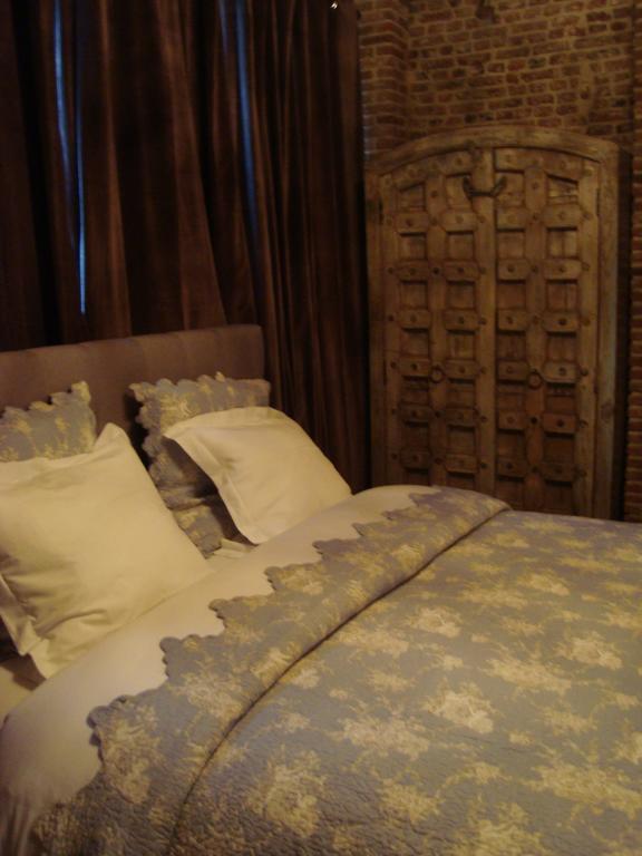 Kathedraallogies Drie Koningen Antwerp Room photo